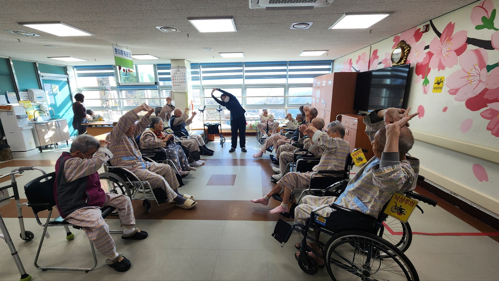 KakaoTalk_20251219_115224630_01